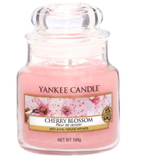 Yankee Candle Classic Cherry Blossom vonná svíčka 104 g